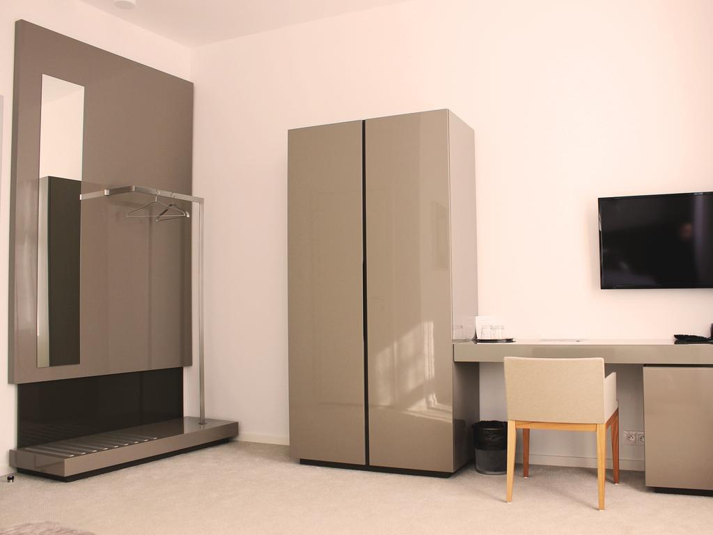 Hotel Lev Levice Room photo